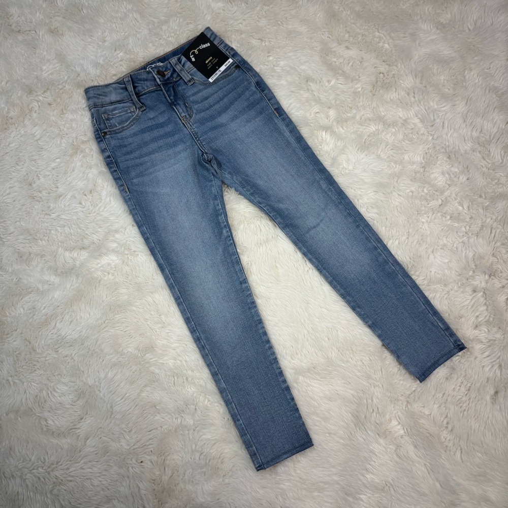 NEW Art Class High Rise Skinny Jeans